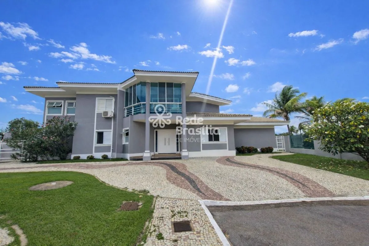 Casa à venda de Alto Padrão no Park Way, SMPW Quadra 20, com 4 Suítes, Piscina e...