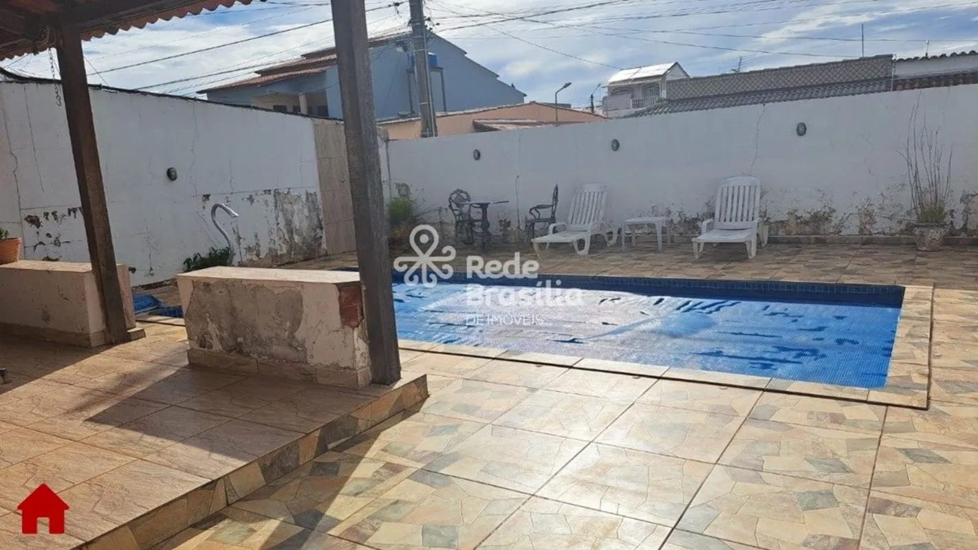 SRES Quadra 10 | Casa Térrea - Cruzeiro Velho Casa térrea de esquina composta de...