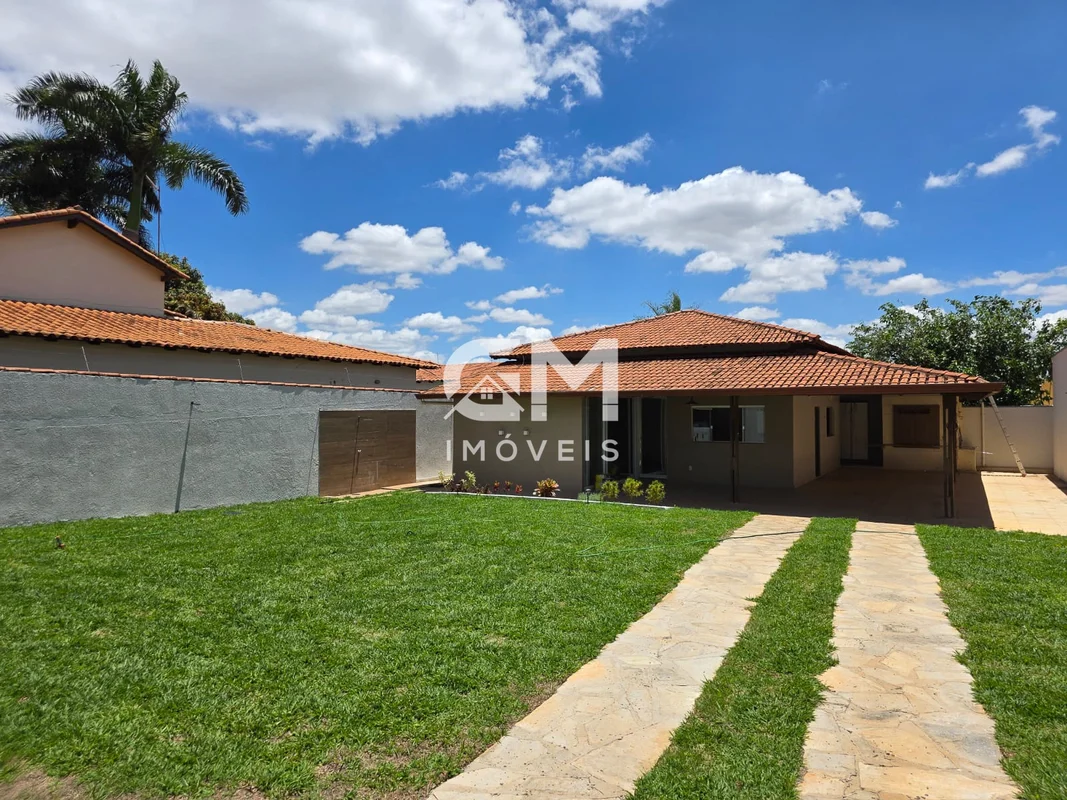 Excelente casa térrea com 200m2 de área construída Casa moderna com 2 quartos Pr...