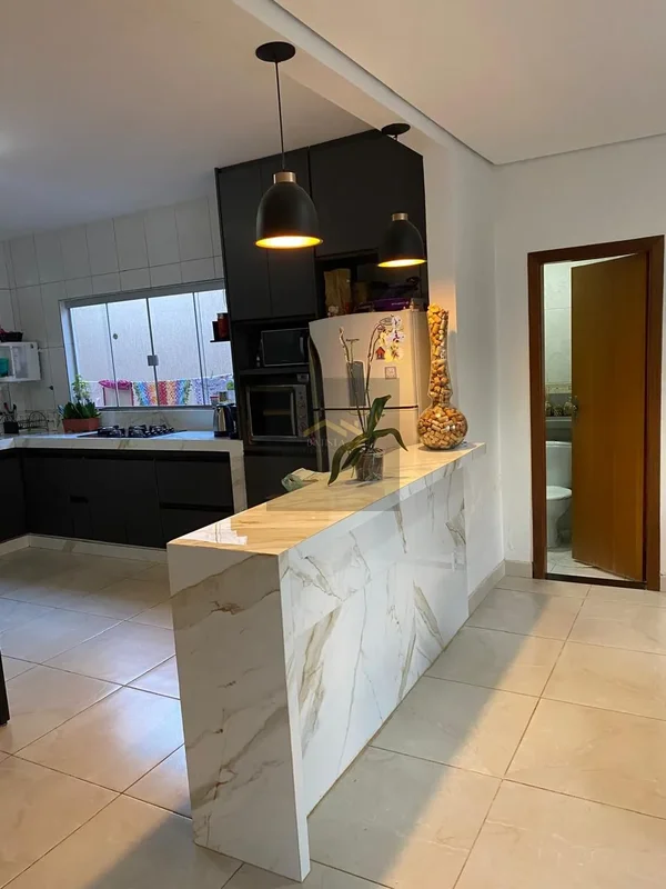 Batista Soluções Imobiliárias vende excelente imóvel na Colônia Agrícola Sucupir...