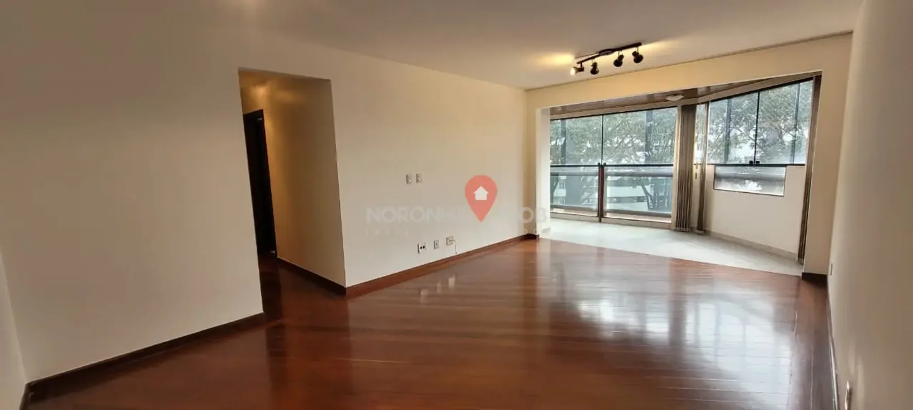 Oportunidade na SQN 309: 3 Quartos com Varanda e Lazer na CoberturaMore em uma q...