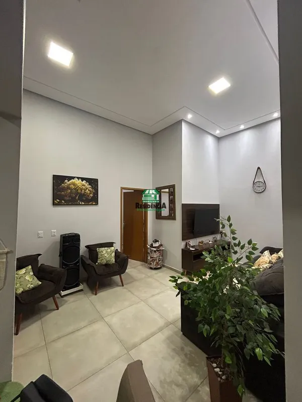 Casa Setor Escala- Área total 167m²- Área construída 150m²- 4 quartos sendo uma ...
