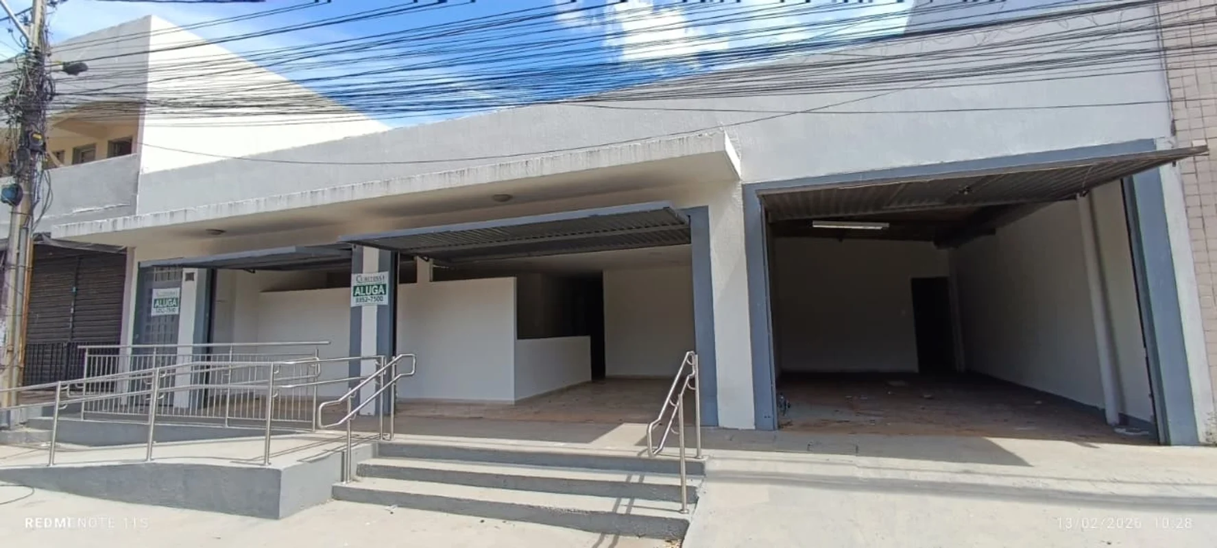 ** CURITIBA IMOBILIARIA ALUGA**ADE CONJ 28 LT 19/20 GALPAO - VISITAS POR AGENDAM...