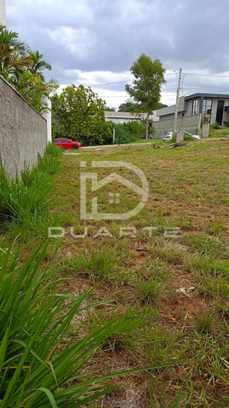 Lote em Condomínio Residencial Grand Trianon, Qd 24 , com:* 360 m² (12x30); * Qu...