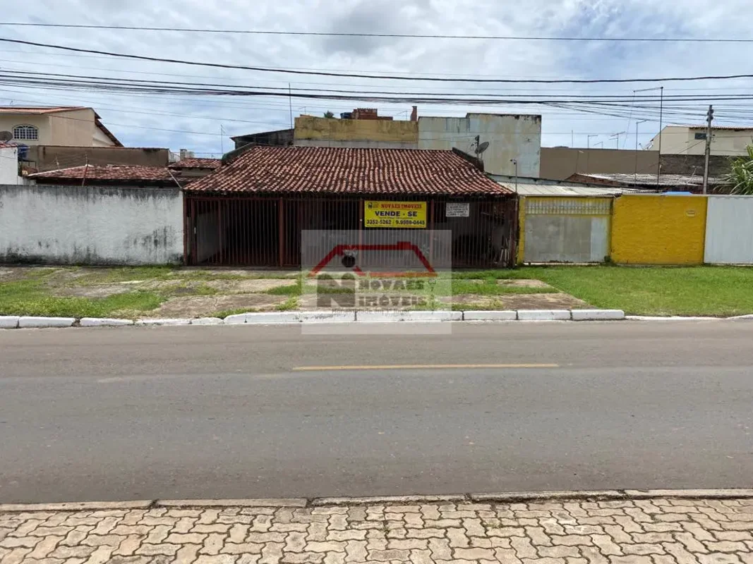 CASA À VENDA, COMPOSTA DE:03 QUARTOS, SALA, COPA, COZINHA, GARAGEM, NA LAJE + CA...
