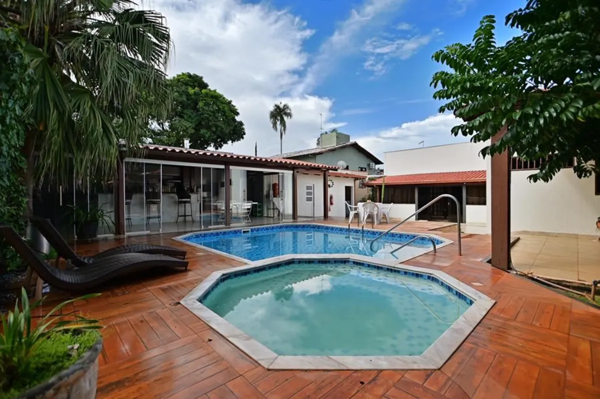 VILLA152765 - Última atualização: 16/06/26 23:32Lago Norte. SHIN QI 5. Casa térr...