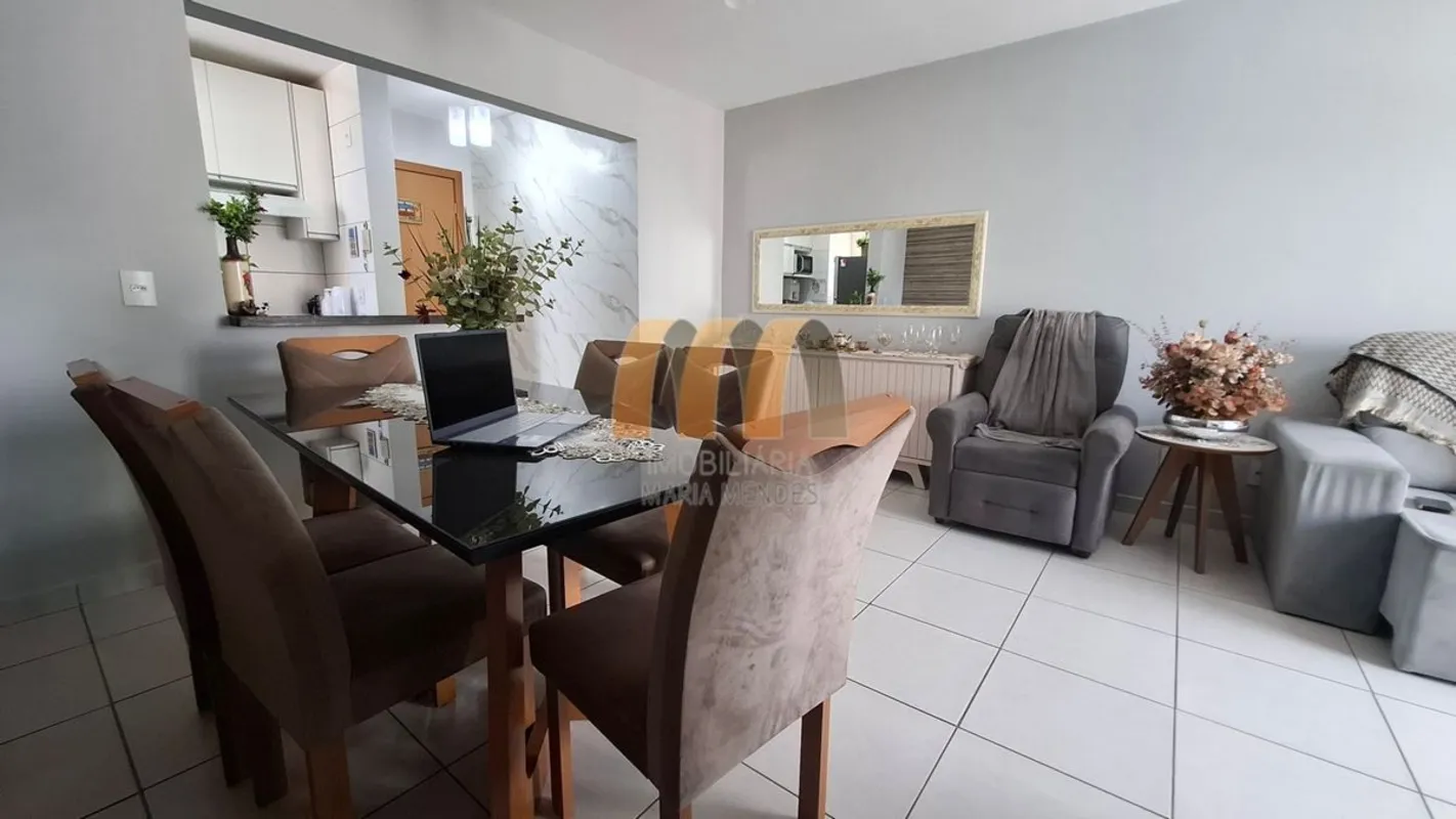 3 quartos;1 suíte;1 banheiro social;Sala de TV;Sala de jantar;Cozinha;Lavanderia...