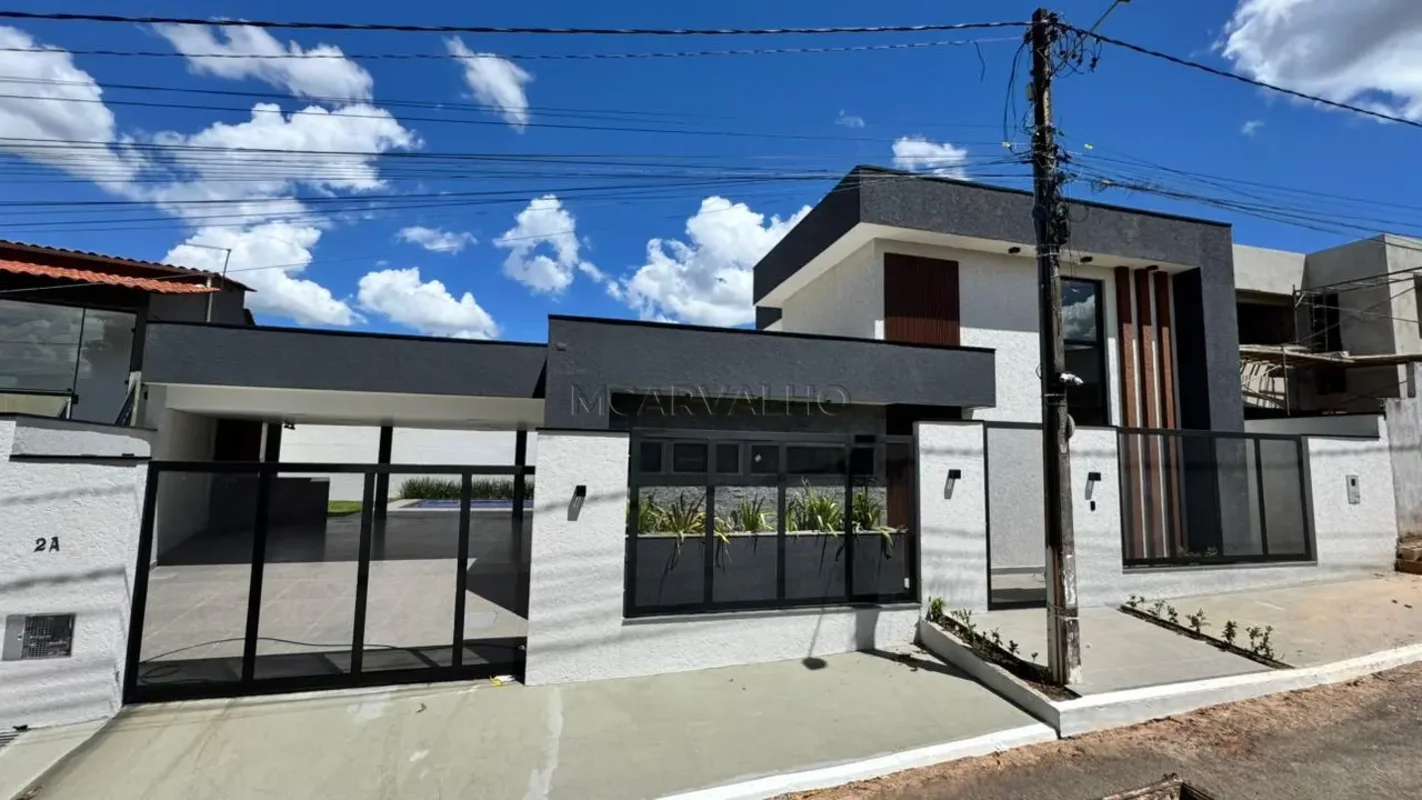 Casa térrea em condomínio próximo ao mercado Dona e Park Way para quem busca qua...