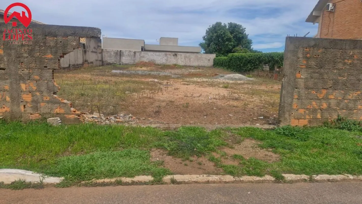 Lote à Venda no Jardim Botânico Condomínio Mônaco Área Total: 800m²Característic...