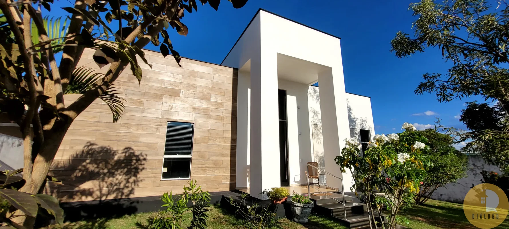 Casa no Condomínio Privê Lago Norte I que une elegância, conforto e praticidade ...