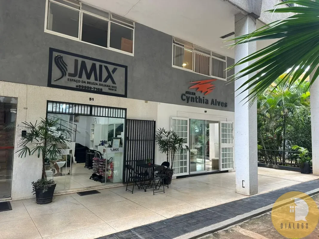 Loja comercial com sobreloja na Asa Norte.Sendo:Área privativa 59,65m²Área total...