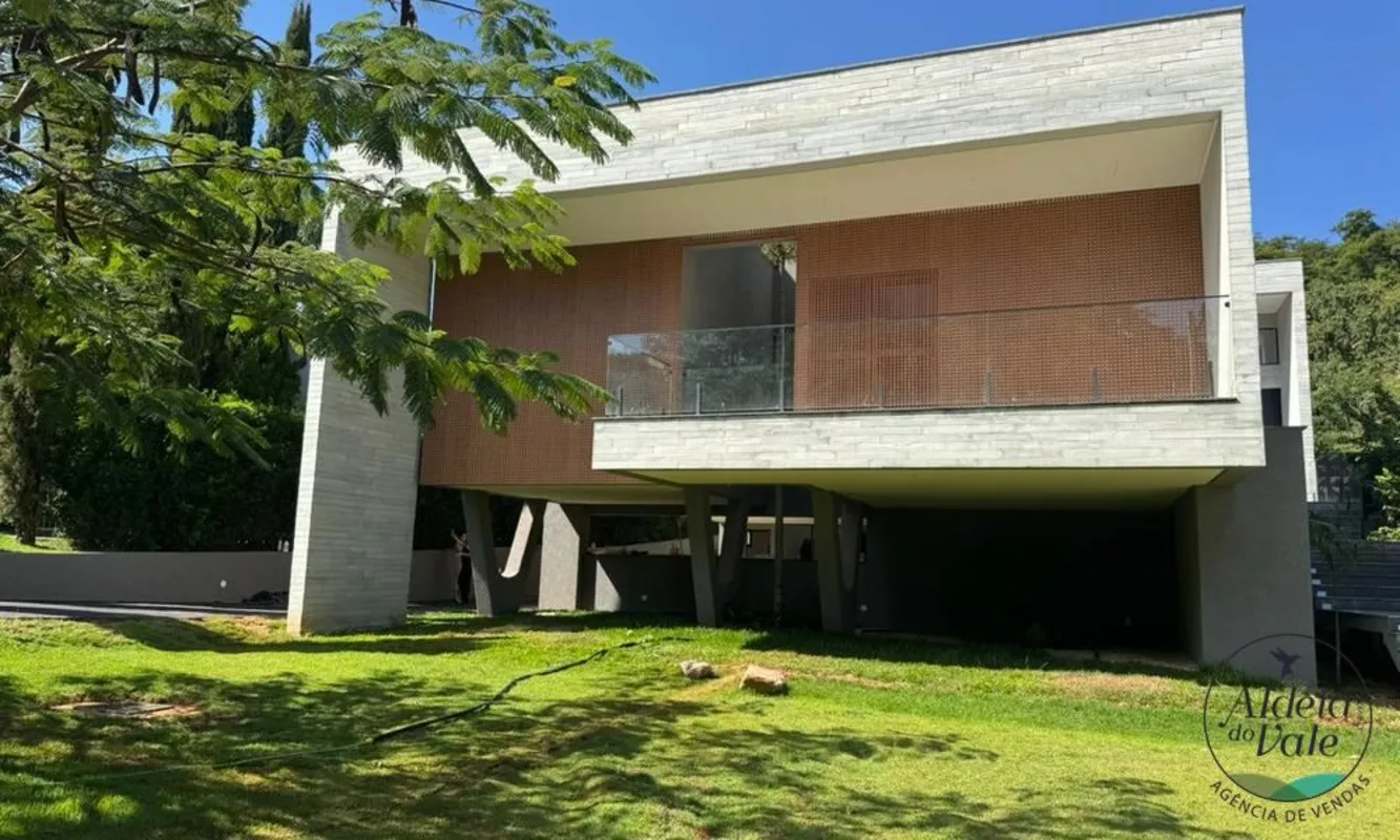 Casa nova e moderna no Aldeia do Vale. Casa térrea com amplo living de estar\/ja...