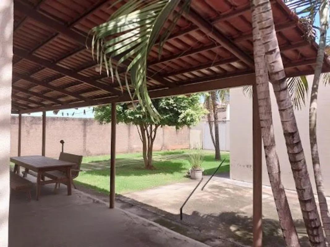 Casa com 2/4 1 banheiro, Sala e Cozinha integradas, Mezanino, Pé direito duplo, ...