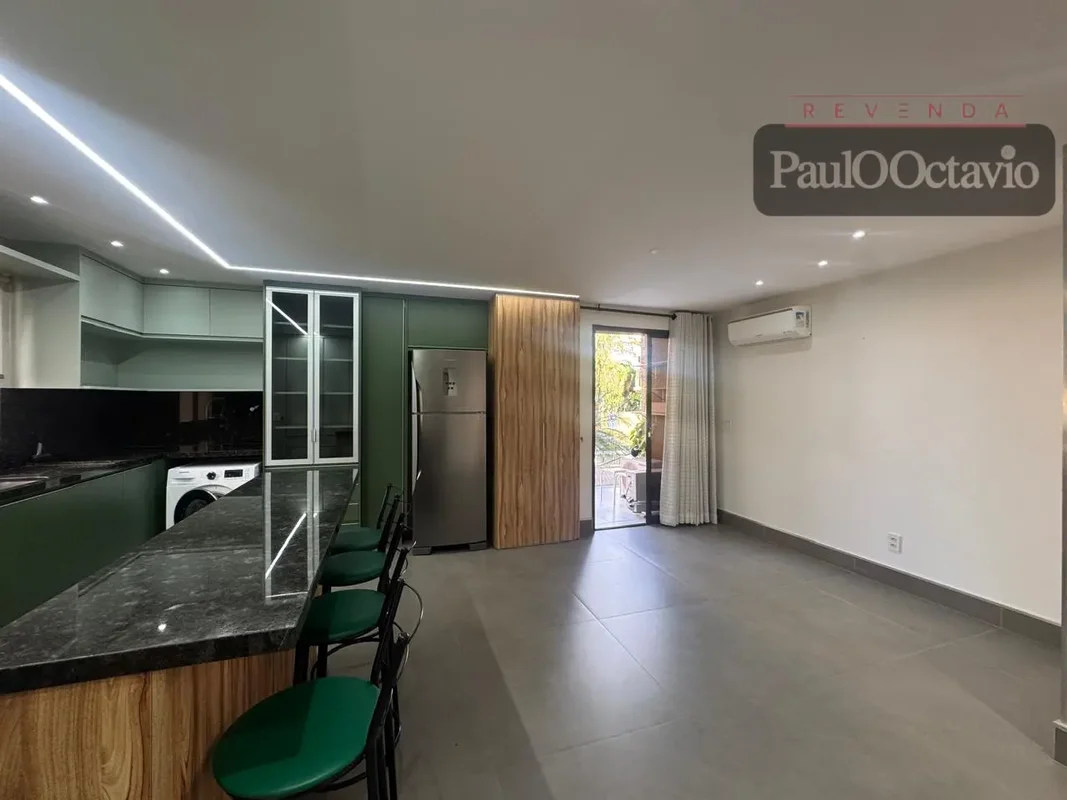 O privilégio de viver (ou investir) à beira do LagoEste apartamento de 2 quartos...