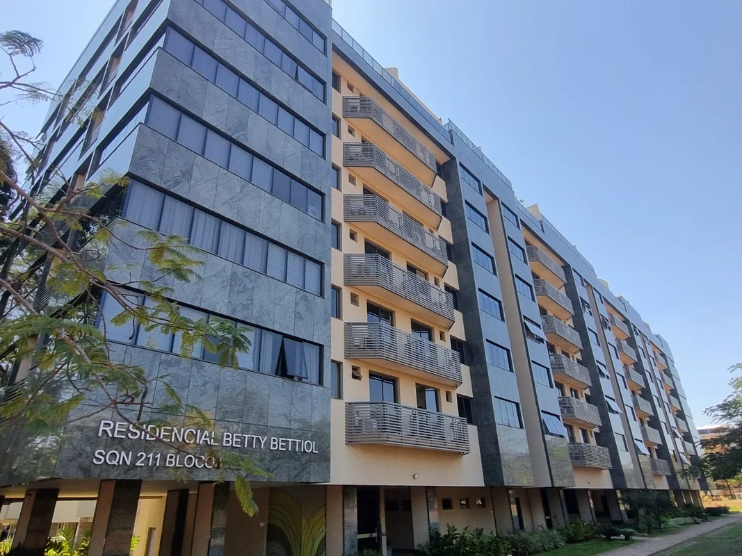 Imagine morar na melhor localização de Brasília, no coração da Asa Norte, com to...