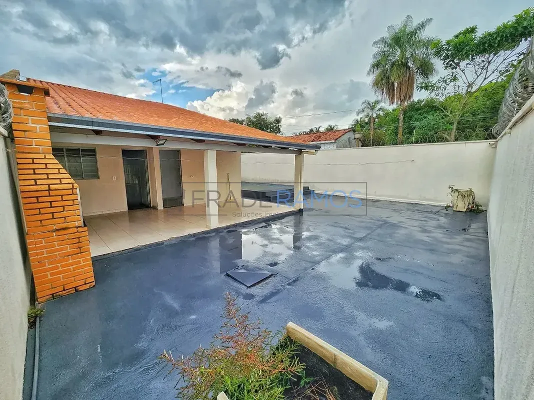 Casa à venda no Jardim Dom Bosco, em Aparecida de Goiânia, ideal para quem busca...