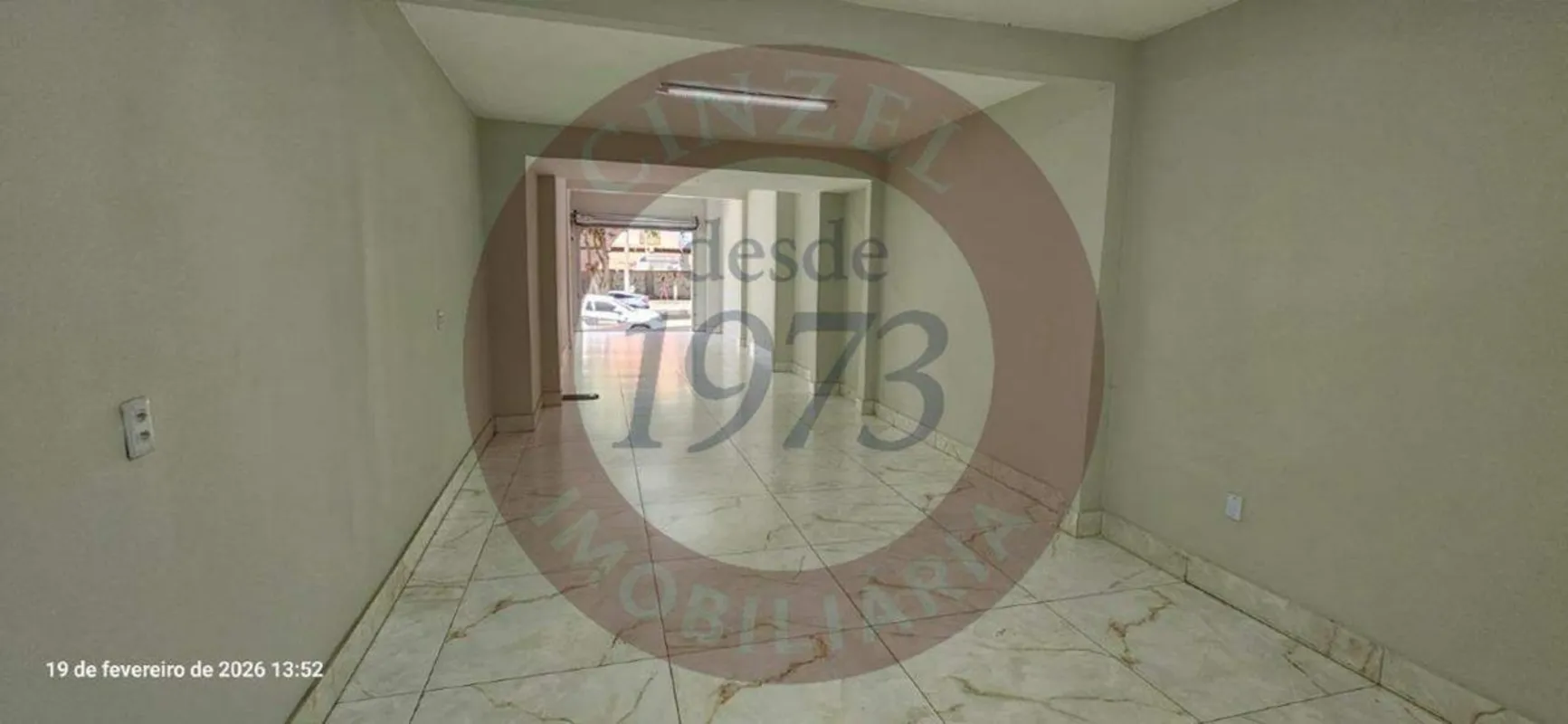 CINZEL IMOBILIÁRIA A MAIS DE 50 ANOS NO MERCADO, ALUGA LOJA NO RIACHO FUNDO II.-...