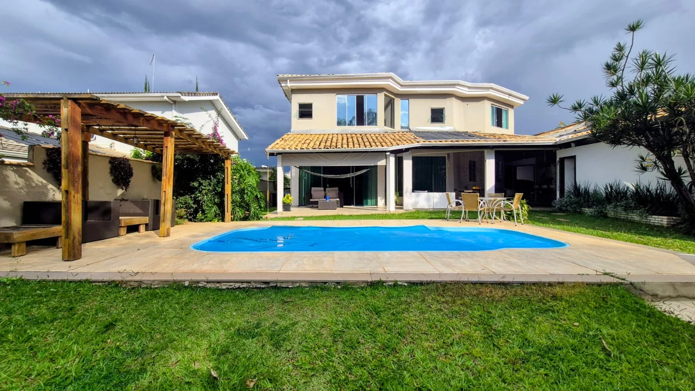  Casa de 4 suítes no, Lago Norte, Com 540 m² de área útil, ela combina conforto,...