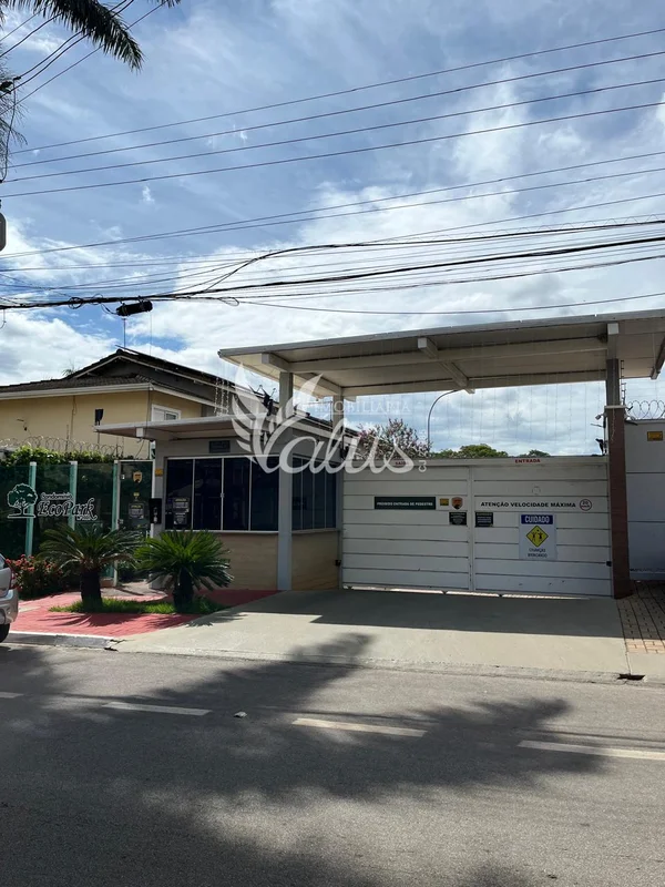Sobrado à venda no Condomínio Eco Park Santa Genoveva – Goiânia/GOImóvel impecáv...