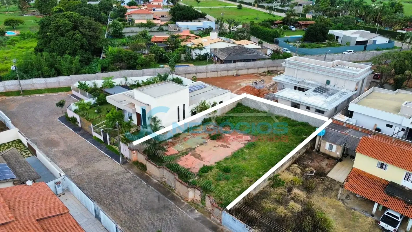 Lote registrado e escriturado com 600m² a venda – Jardim Botânico (Tororó)Lote l...