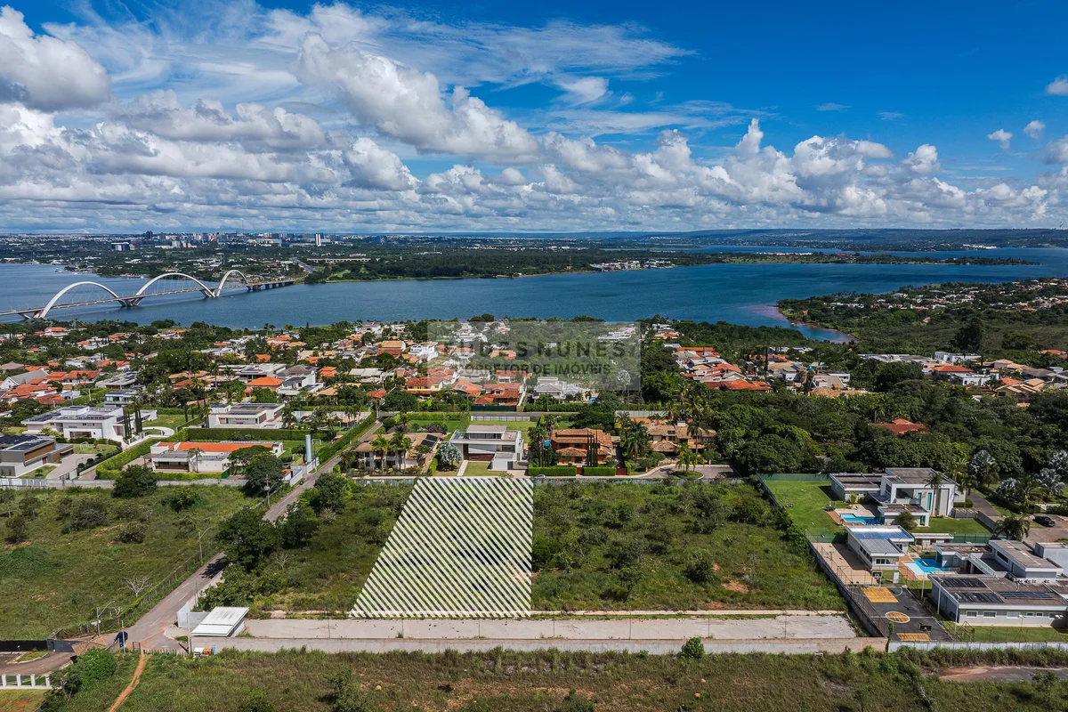 SHIS QI 26, Lago Sul, Brasília – Terreno em condomínio fechado à venda.3 experiê...