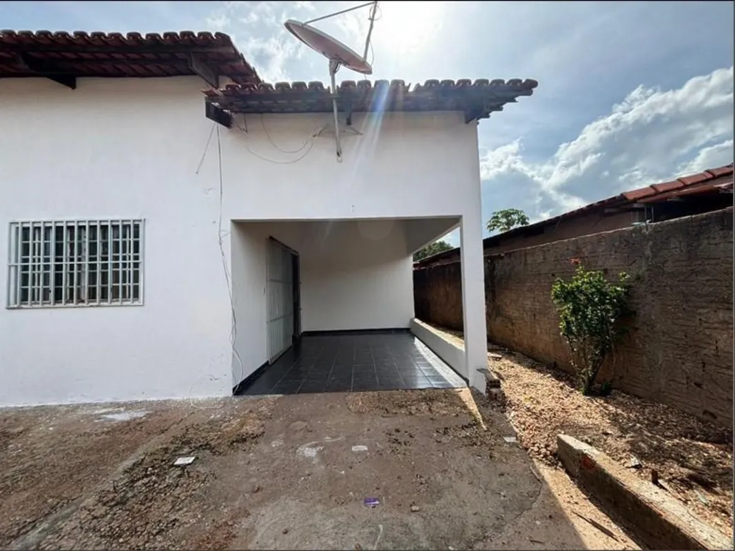 DUAS CASAS NO MESMO TERRENO OPORTUNIDADE PARA MORAR E INVESTIRSe você procura um...