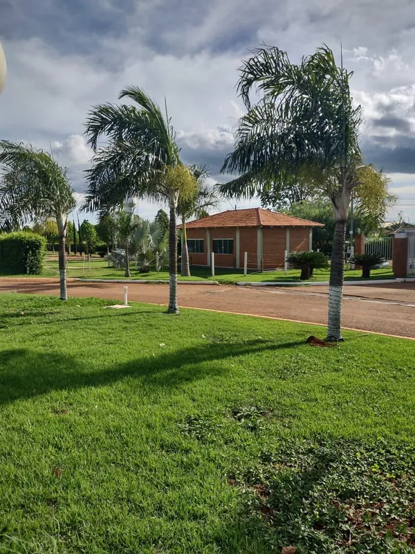 ?? Vende-se Chácara de lote, em Condomínio Fechado – Santos Antônio de Goiás?? T...