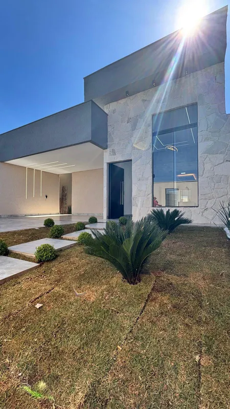 ?? Casa de Alto Padrão Finalizada – Pronta para Morar!?? Localização privilegiad...