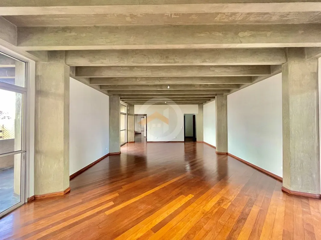 Apartamento com 4 quartos a venda no Setor Oeste. Vista livre e definitiva para ...