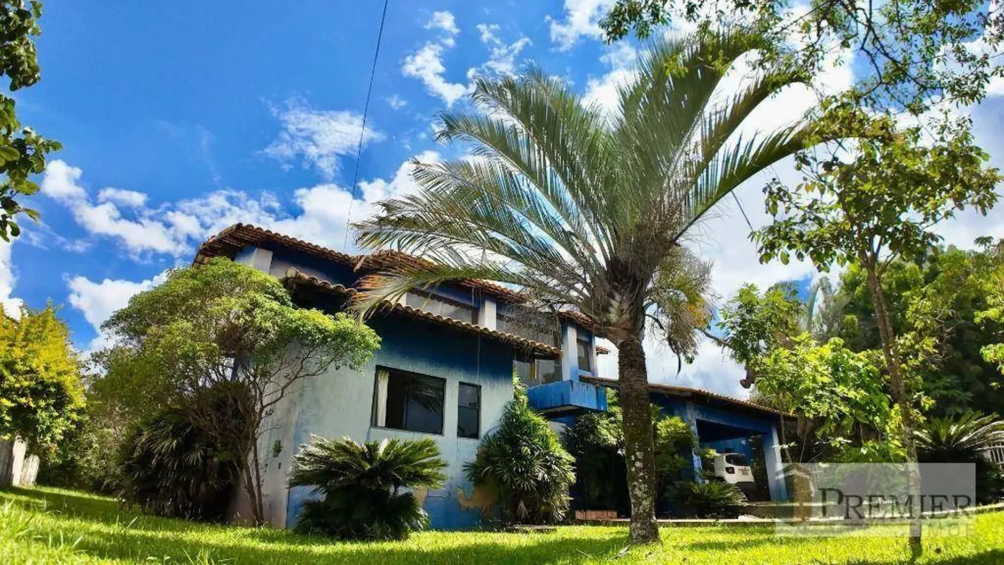 Oportunidade no Condomínio Mansões Itaipu: Mansão em lote de 2.500 m²!Se você bu...