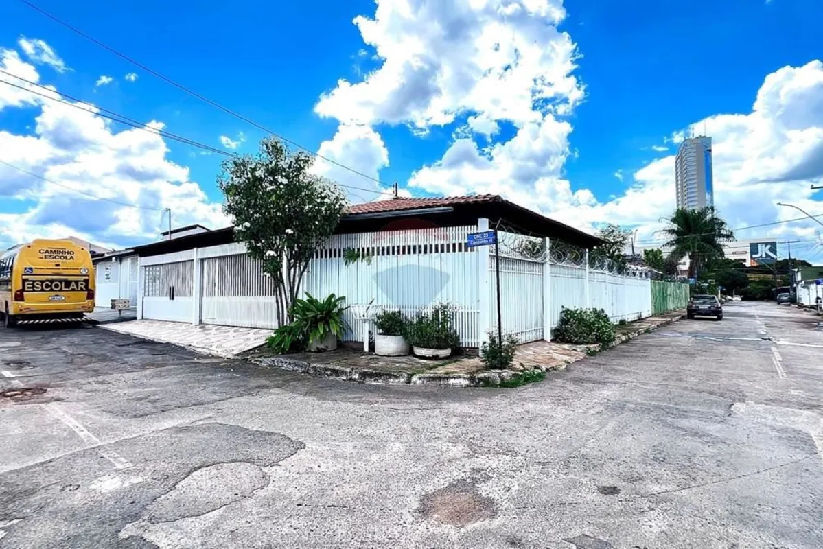 CASA DE ESQUINA | QNL 23 TAGUATINGA NORTEImóvel sólido, com excelente estrutura ...