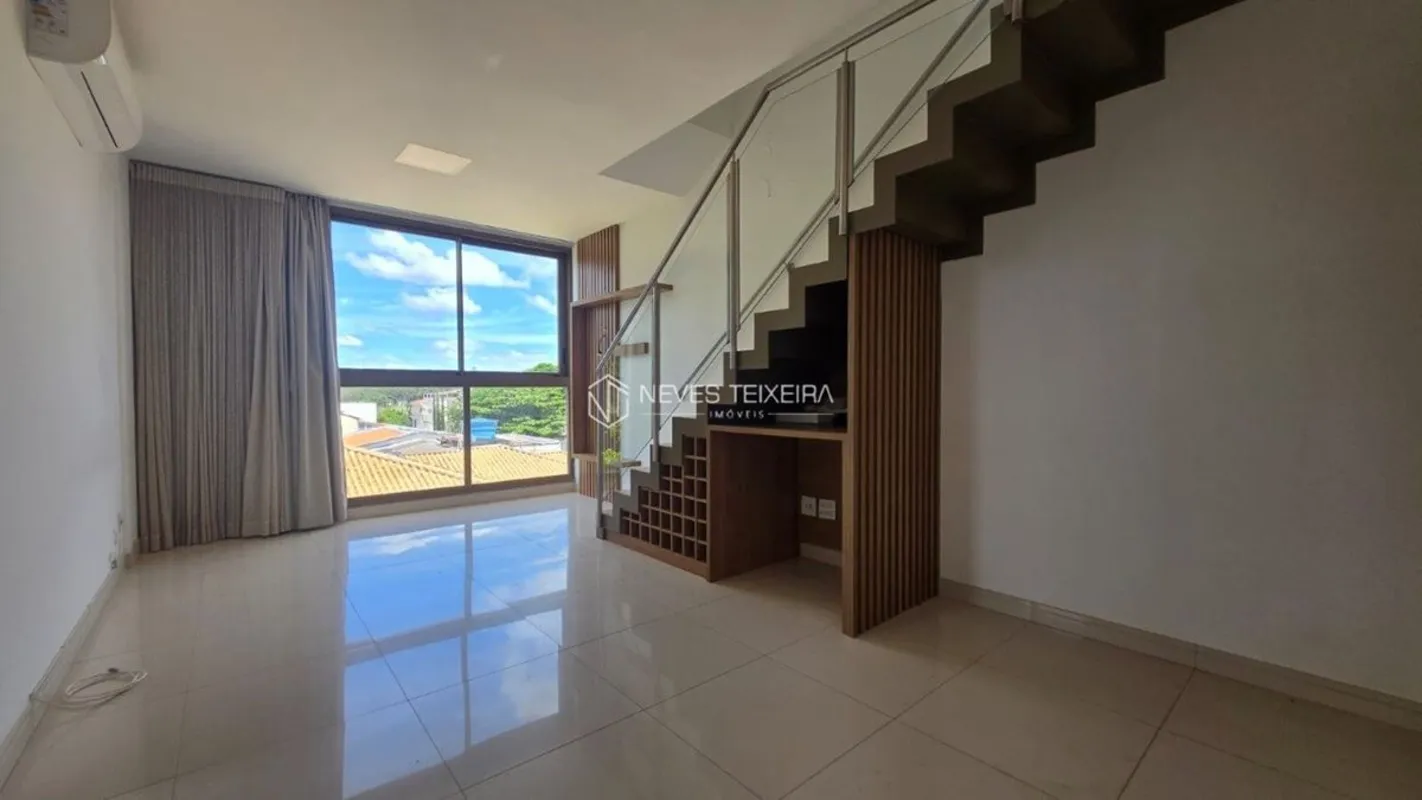 NEVES TEIXEIRA VENDE:Espetacular cobertura, de canto, semi-vazada, com vista liv...