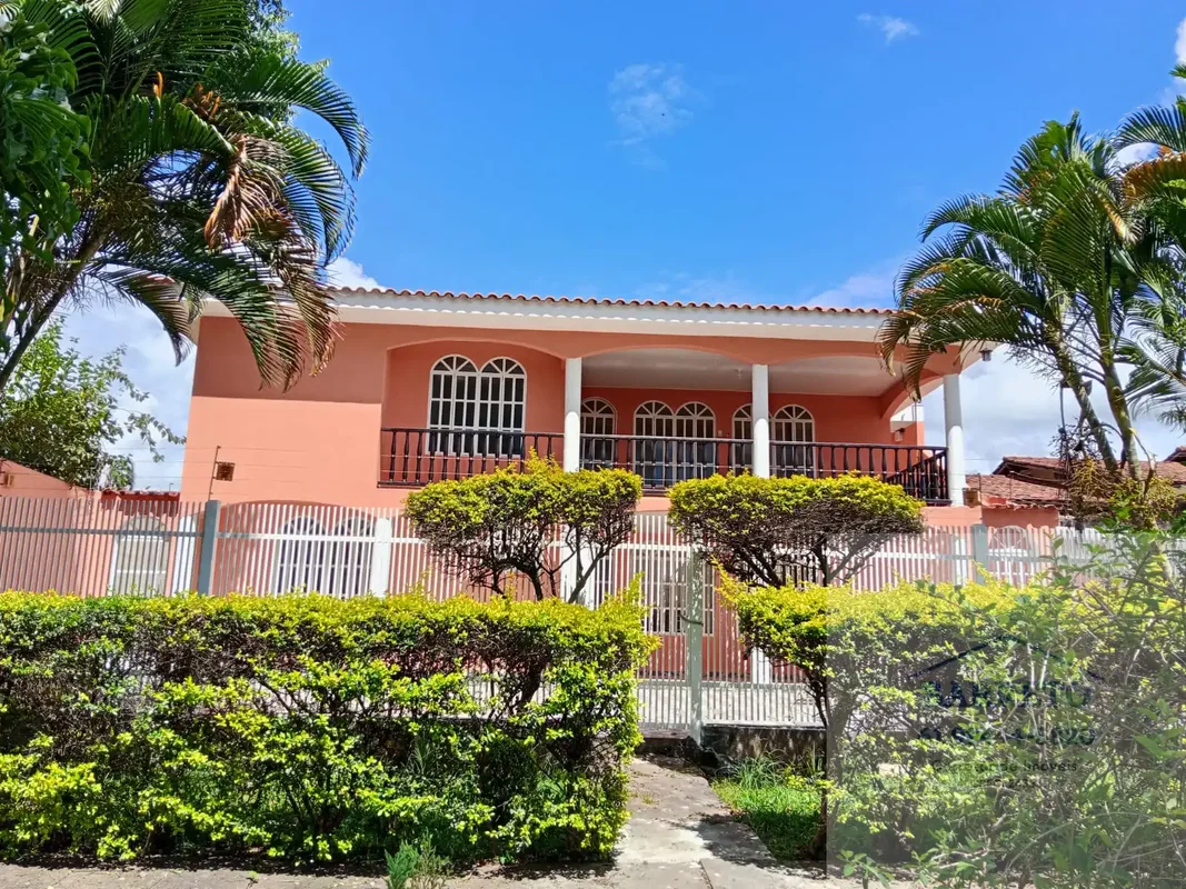 QUADRA 04 CONJUNTO D – SOBRADINHOCASA COM PINTURA NOVA, PISCINA E EXCELENTE LOCA...