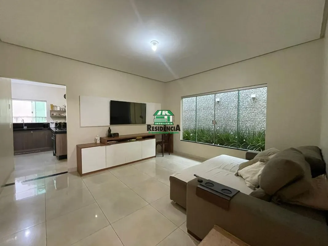 Casa Jardim EuropaÁrea total 360m²Área construída 169m²- 3 quartos sendo um suít...