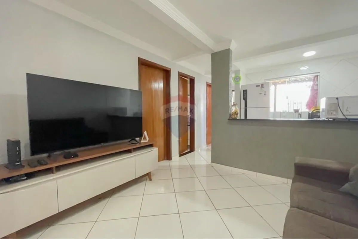 - 3 Quartos - 100m² de Área Útil- Reformado - Próximo a comércios locais - Morad...