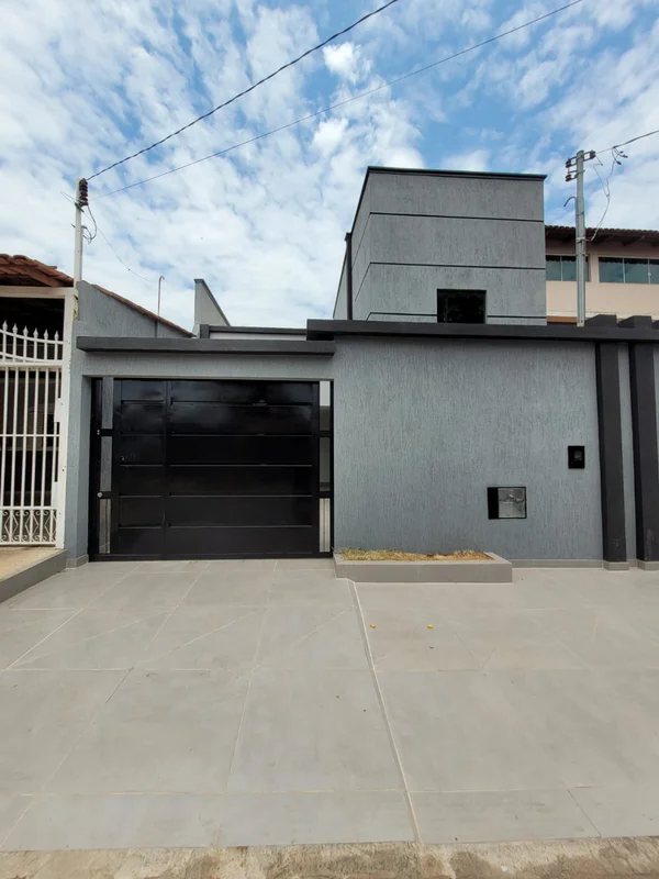 Casa de alto padrão à venda em uma das melhores localizações da Ceilândia, ao la...