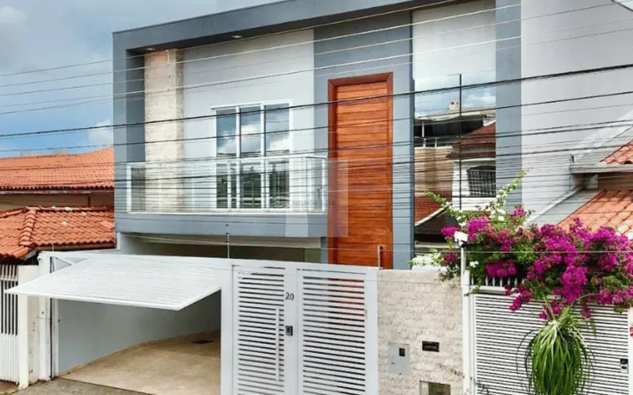  Casa Mobiliada | QE 15 – Guará IIApresentamos uma residência imponente, totalme...