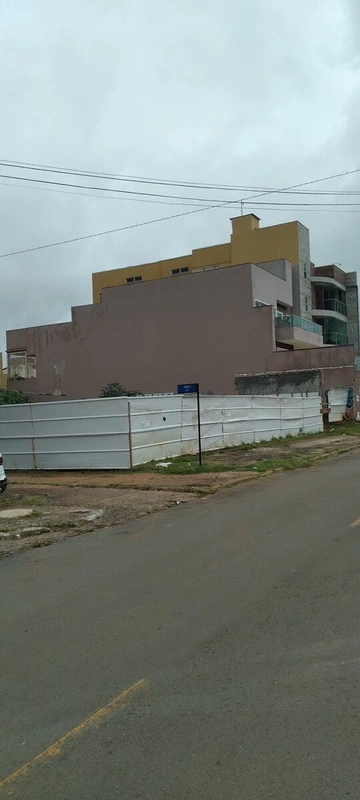 Lote vazio Posição nascente Excelente localização Perto do taguapatk e praça do ...