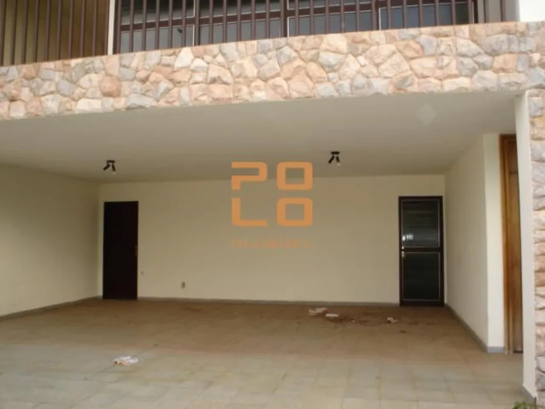 Sobrado com 410 m², com 4 quartos, para alugar no Setor Serrinha, em Goiânia - G...