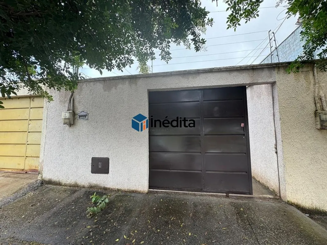 LOCALIZAÇÃO:Casa localizada no Residencial Buena Vista III, em bairro residencia...