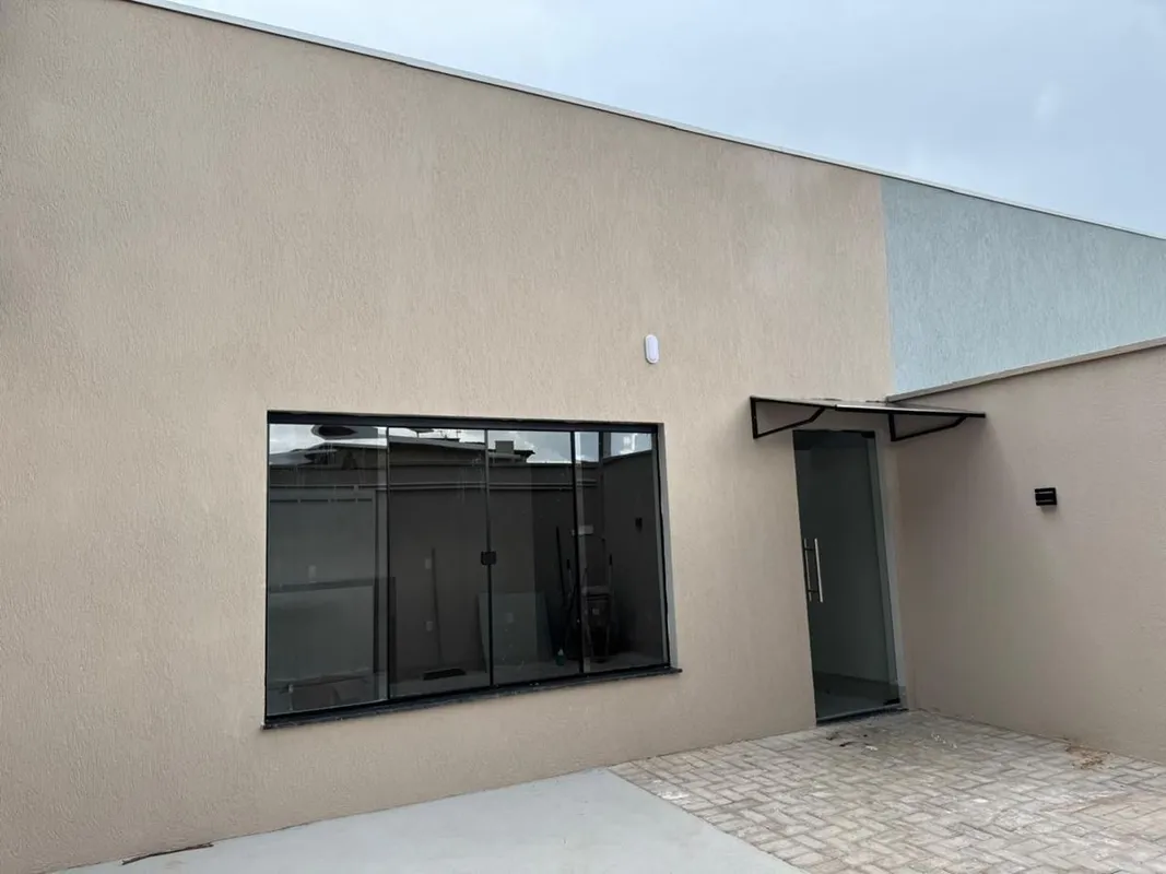 Casa à venda 606 NorteValor: R$ 420.000,00Área do terreno: 120 m²Área construída...