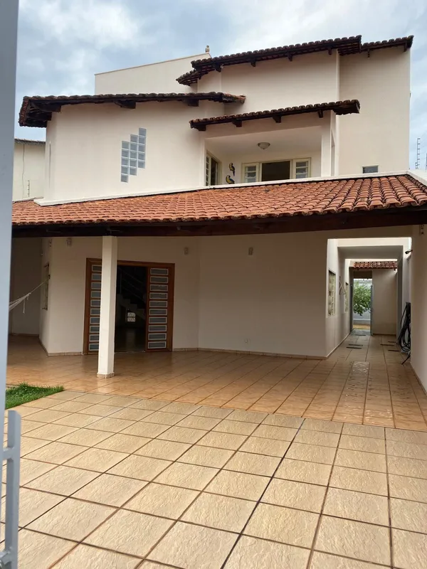 Casa residencial (casa grande)Localização: Setor Jaó – Goiânia/GOEndereço: Rua J...