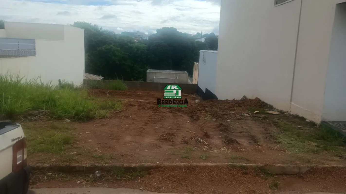 Terreno Residencial Residencial Villa Bella- Lote 300m²- 12X25m- Escorrido para ...