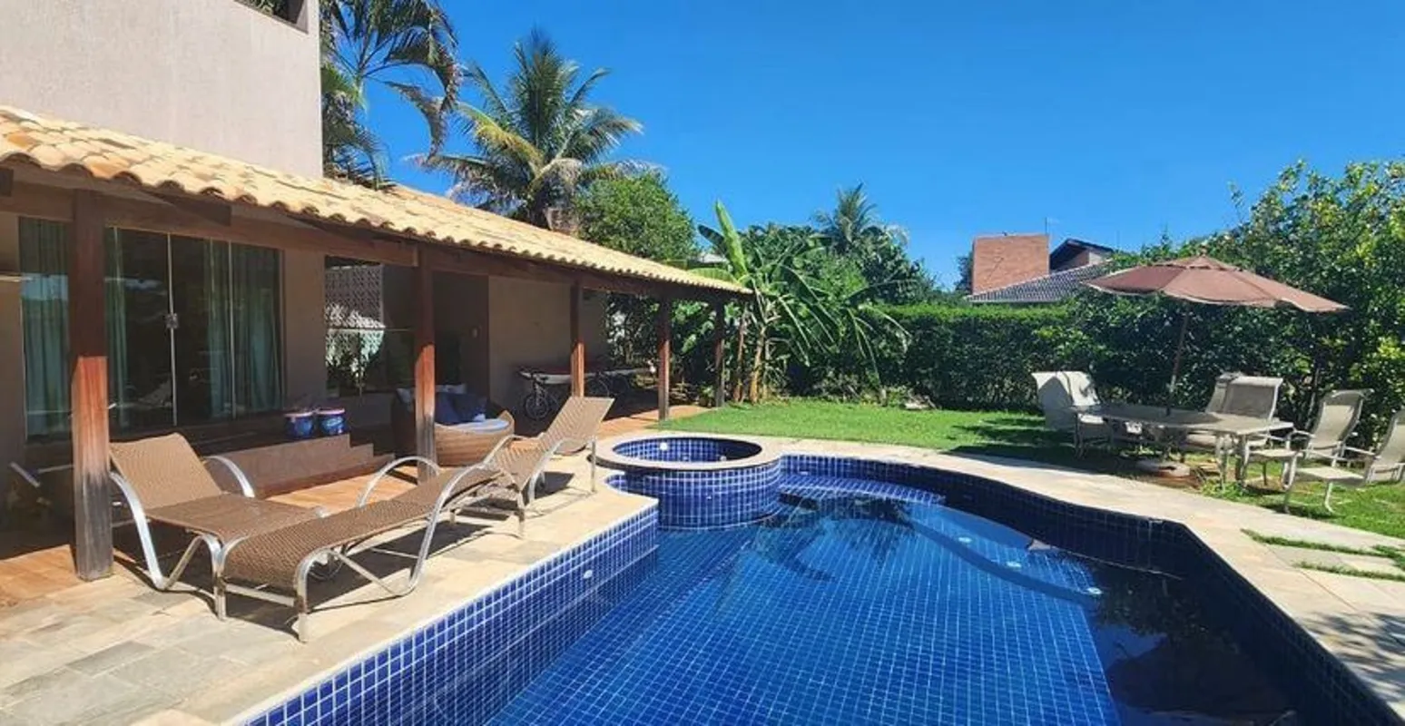 Condomínio Aldeia do ValeValor: R$ 2.700.000,00Área do terreno: 1.250 m²Área con...