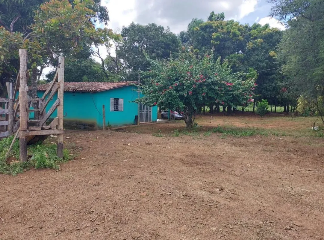 Excelente chácara à vendaValor: R$ 1.250.000,00Área do terreno: 72.000 m²Área to...
