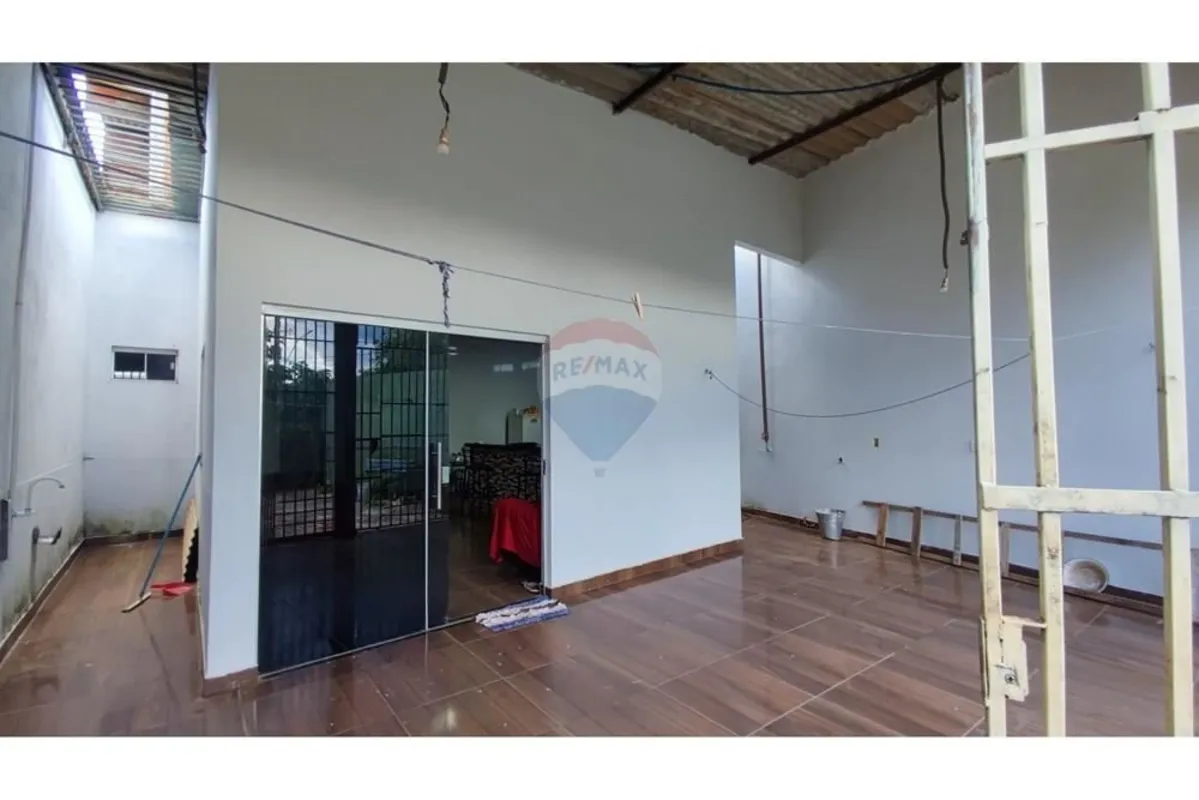 Casa no Sol Nascente Imóvel vazado, bem iluminado, ideal para quem busca pratici...