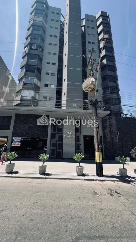 Rodrigues Imobiliária ALUGA loja espaçosa em excelente localização Taguatinga Su...