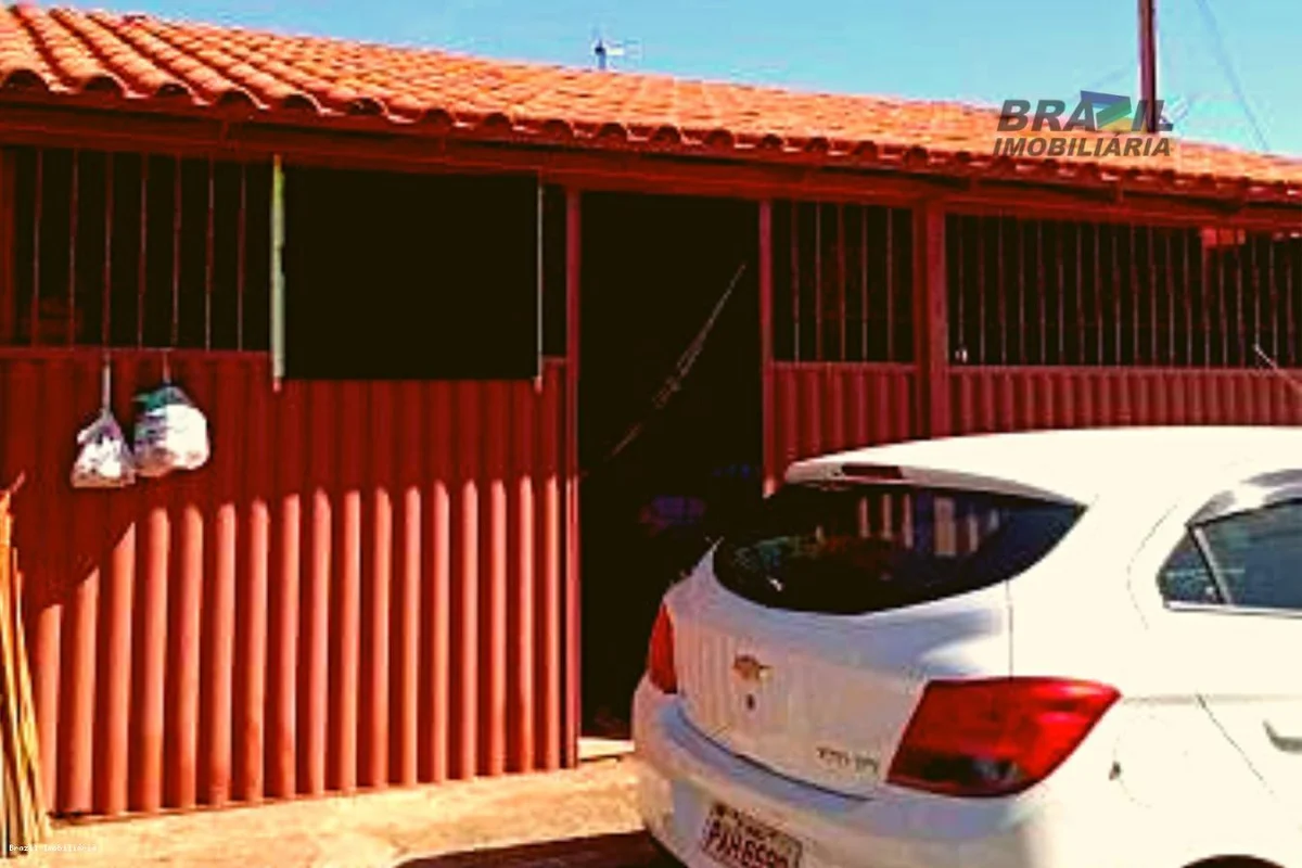 Imagine morar em uma casa confortável e bem localizada no QR 203 Conjunto A, em ...