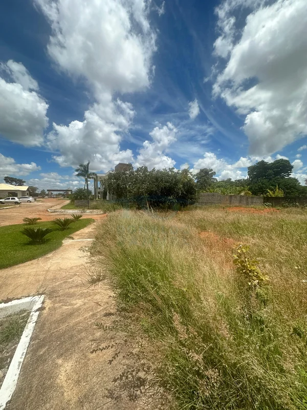 LOTE NO PARK WAY À VENDA??OPORTUNIDADE ÚNICA LOTE DE 2.500 M²DE FRENTE À EPIACON...