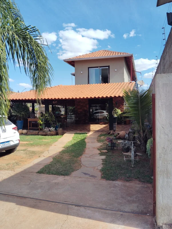 Casa à venda no Estância Quintas da Alvorada Quadra 2 – Jardim Botânico DF | 4 Q...
